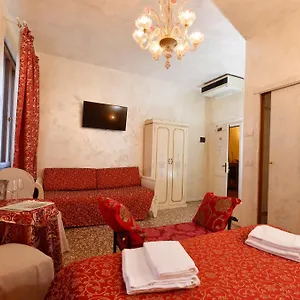 Casa Martini 3*, Venedig Italien